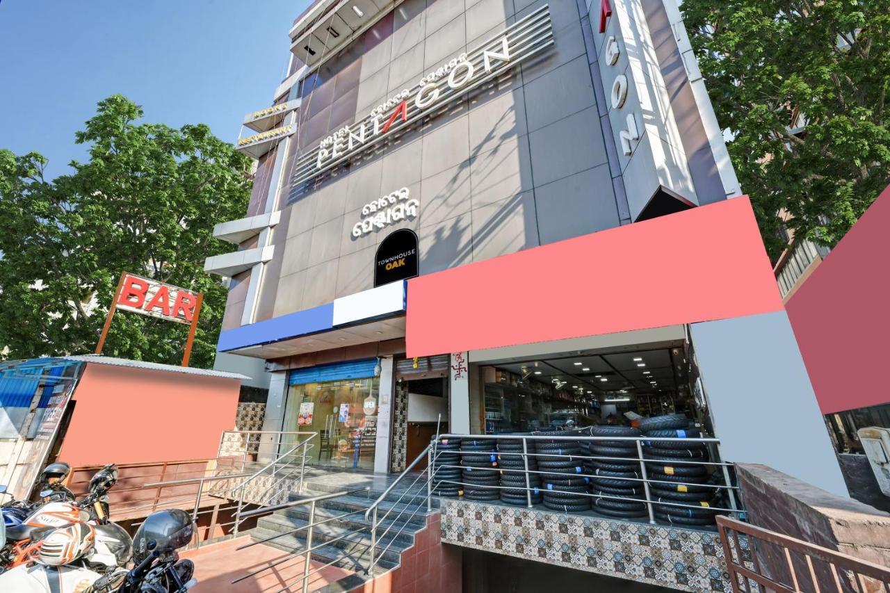 Townhouse Oak Pentagon Residency Hotel Bhubaneswar Bagian luar foto
