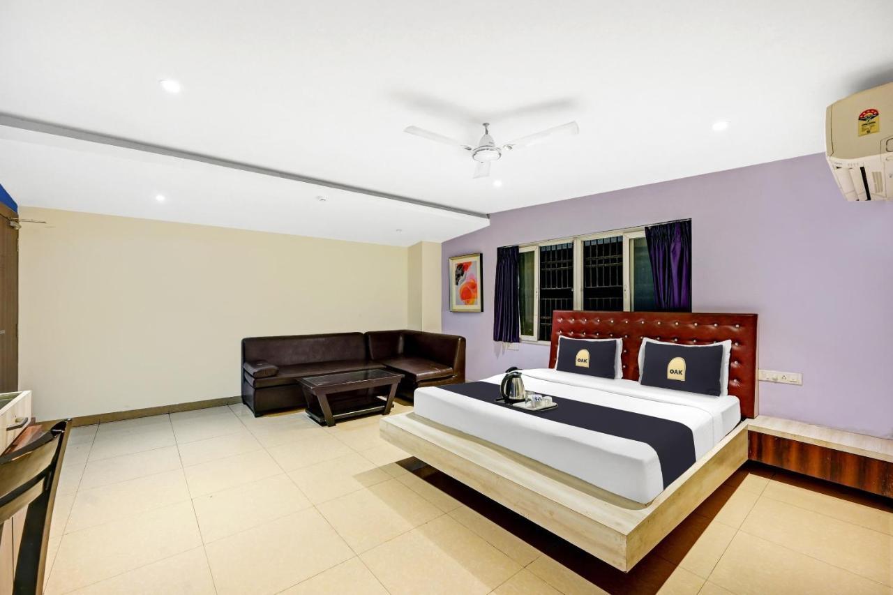 Townhouse Oak Pentagon Residency Hotel Bhubaneswar Bagian luar foto