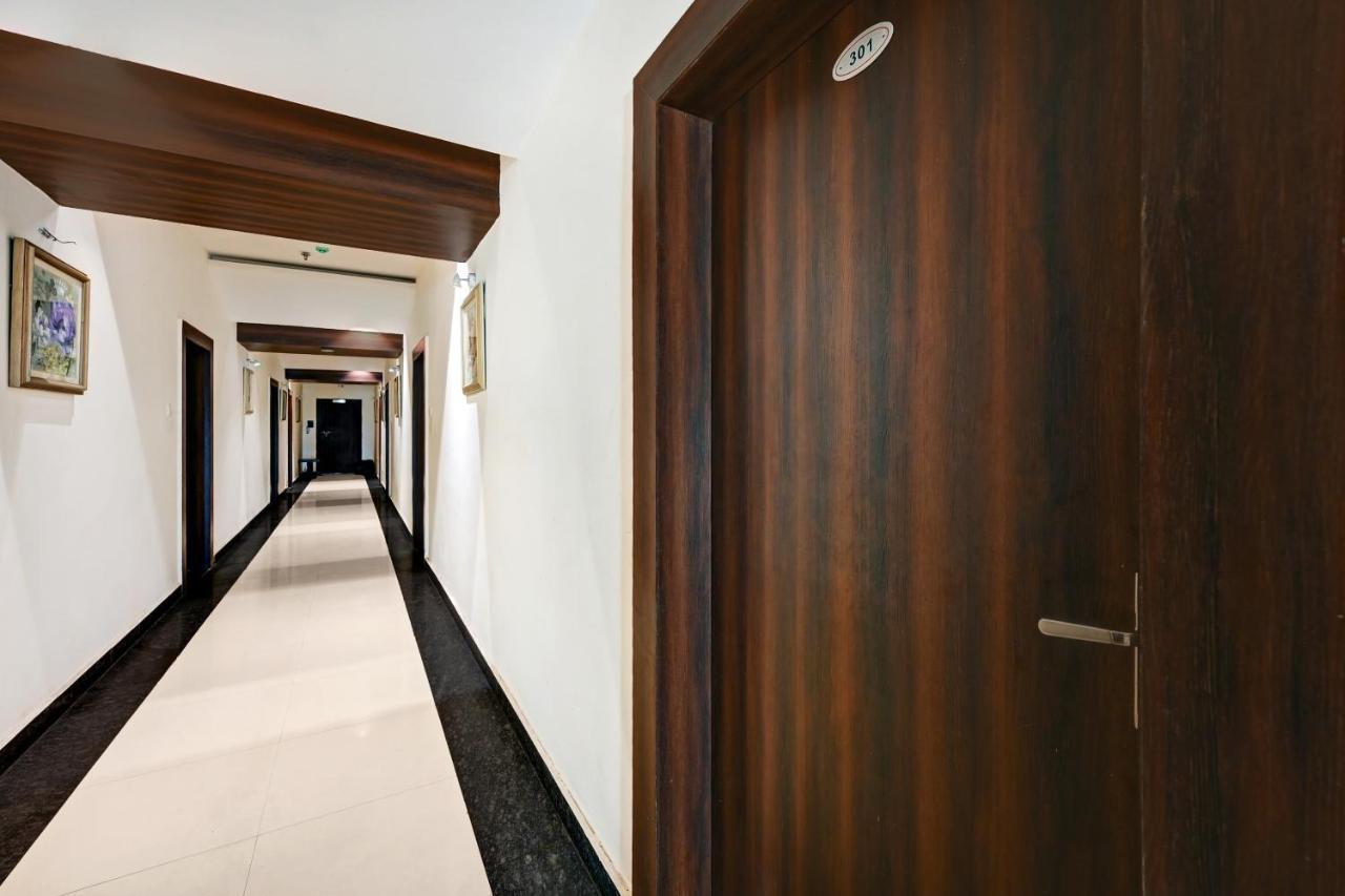 Townhouse Oak Pentagon Residency Hotel Bhubaneswar Bagian luar foto