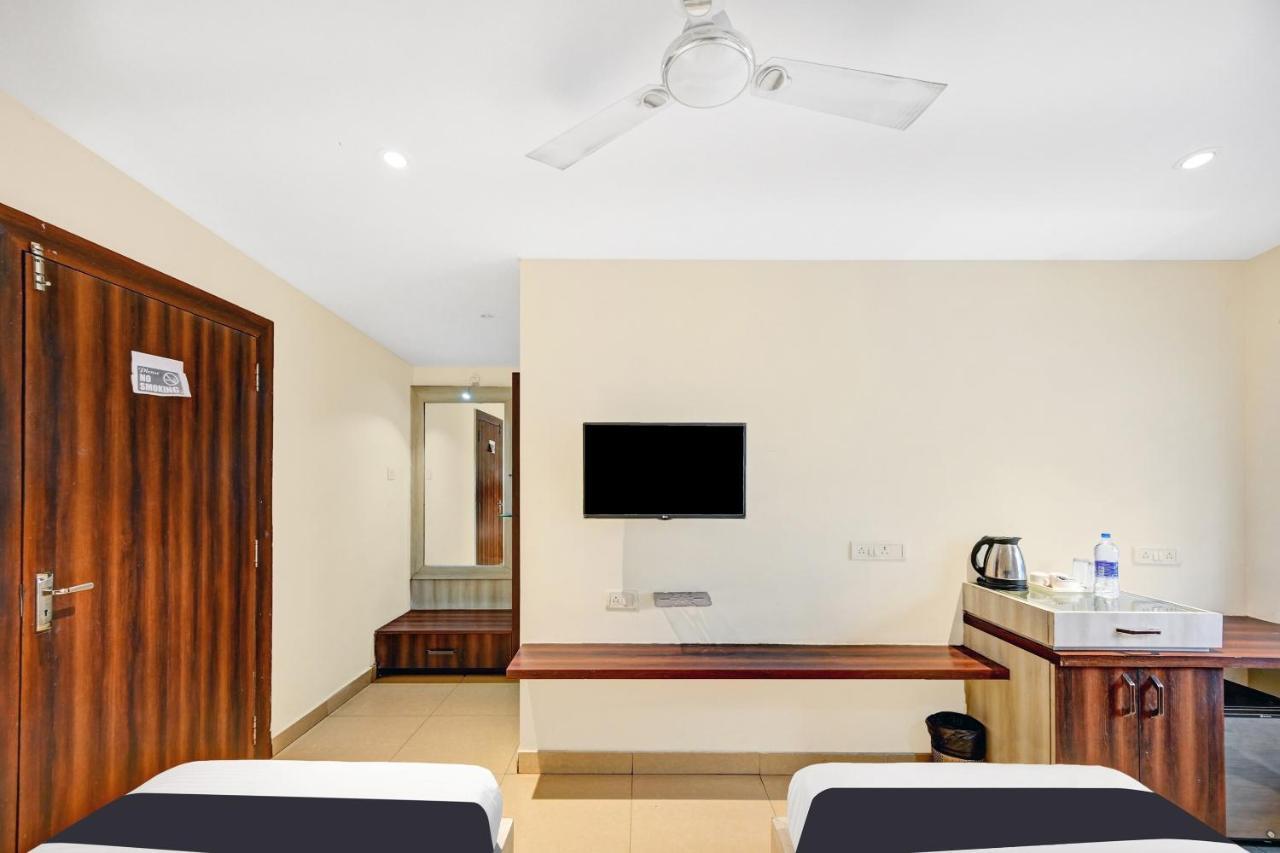 Townhouse Oak Pentagon Residency Hotel Bhubaneswar Bagian luar foto